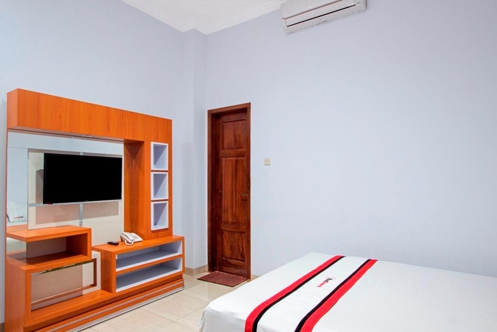 Reddoorz @ Plemburan Hotel Sleman  Exterior photo